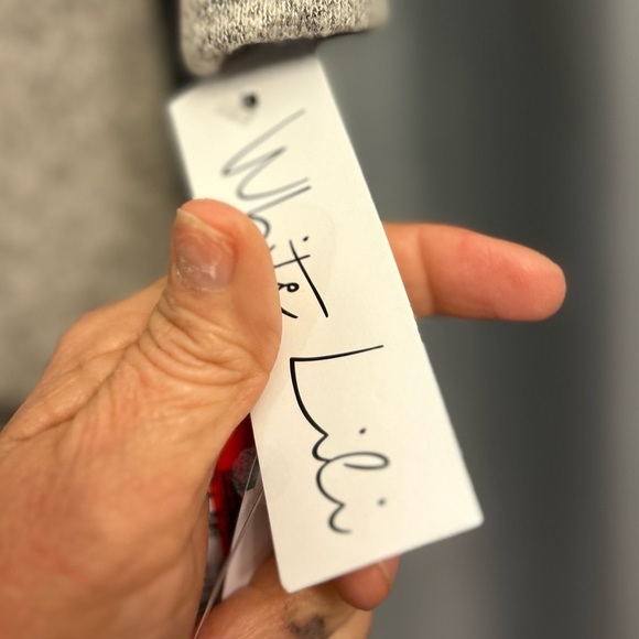 White Lili gray cowl neck size XS NWOT 30%off w♥️ #71 - Picture 4 of 8